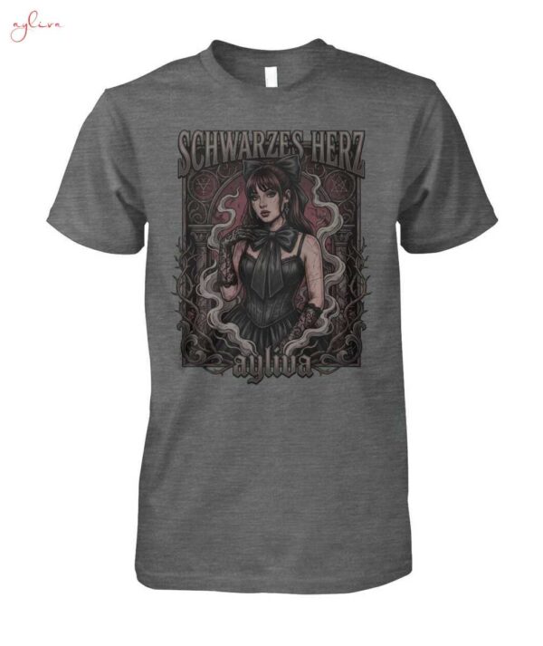 ayliva-schwarzes-herz-t-shirt-gothic-dark-romance-design-fur-fans.jpg Ayliva 'Schwarzes Herz' T-Shirt | Gothic & Dark Romance Fanartikel